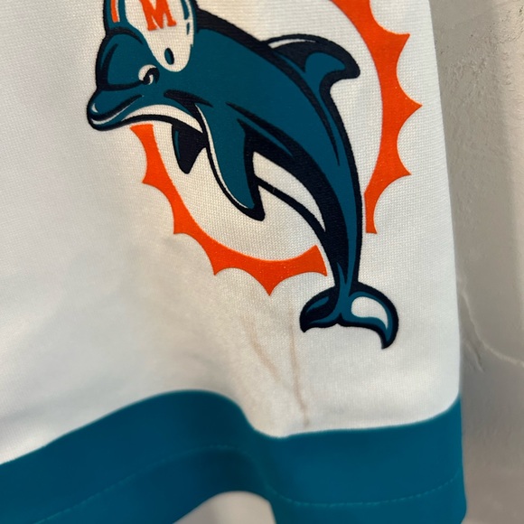 Reggie Bush Miami Dolphins Jersey - Picture 5 of 6